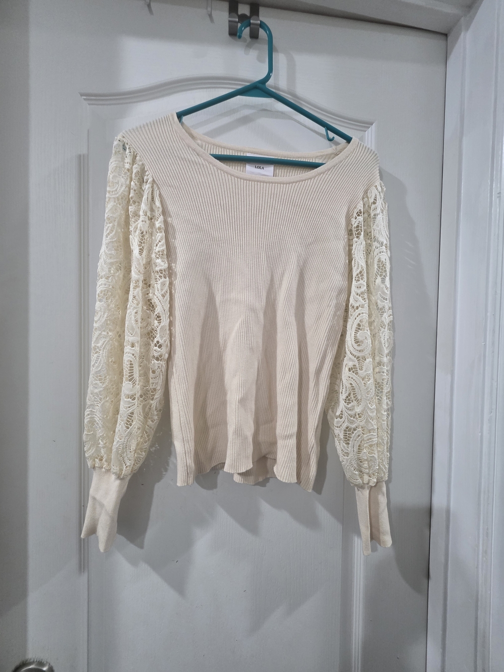 lola Cream Ribbed Knit Top with Lace Balloon Sleeves